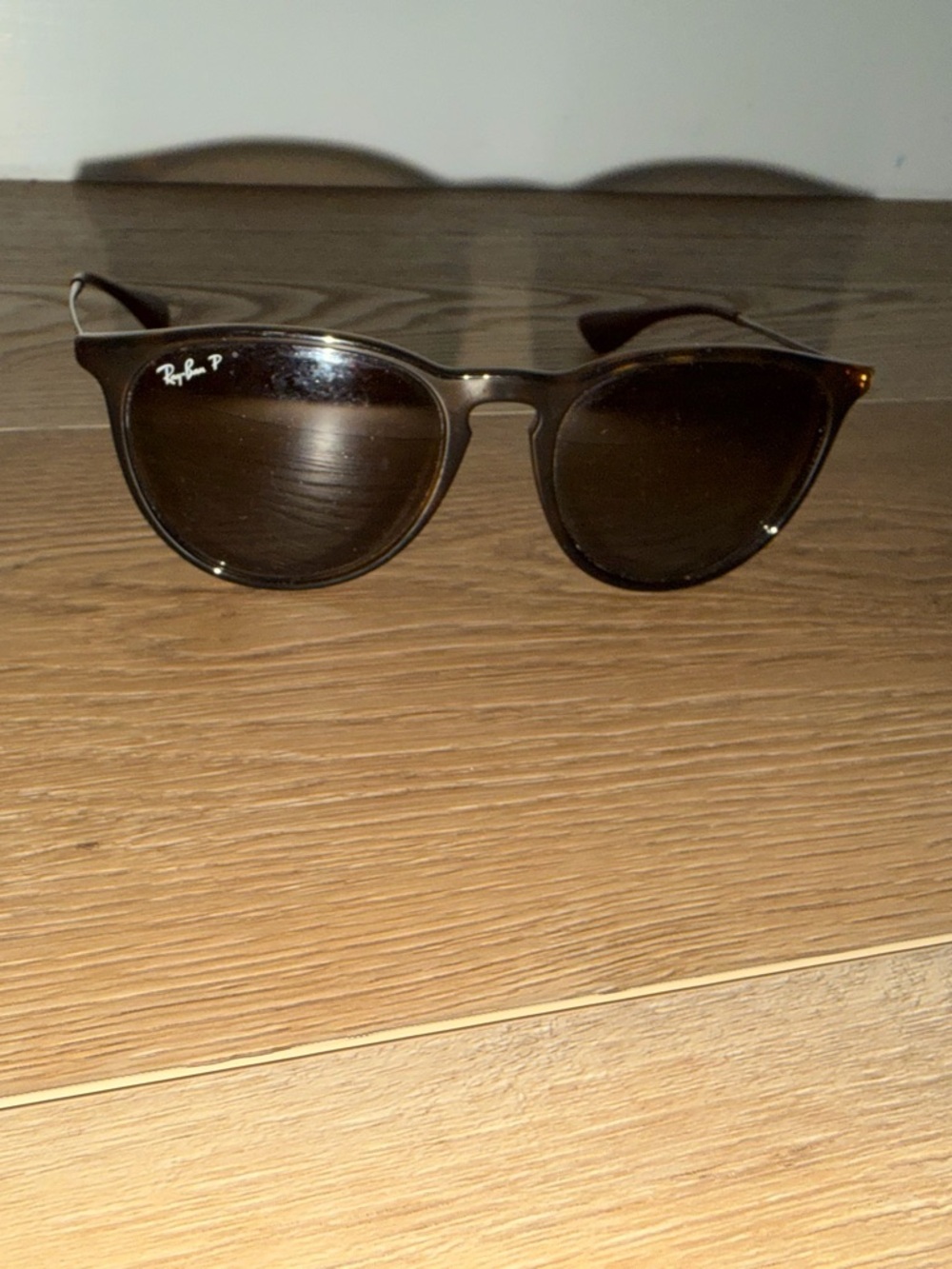 Ray-Ban Round Polarized Sunglasses in Brown
